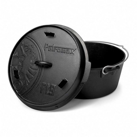 Petromax Dutch Oven ft9 with flat bottom